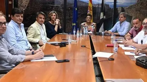 9658_mesa-dialogo-1-1