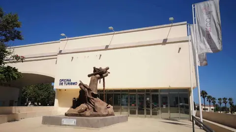 Oficina de Turismo (Baluarte de los Mallorquines) Fachada
