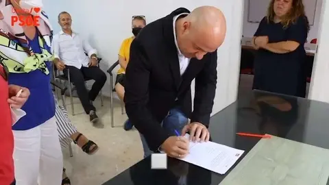 Juan Guti&eacute;rrez presenta su precandidatura para el proceso de primarias