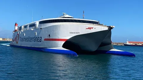 Armas trasmediterranea Ferry barco