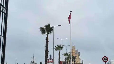 Bandera de ACMUMA en la Autoridad Portuaria