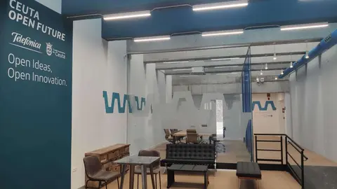 Visita del presidente Vivas a las instalaciones que sirven de sede al proyecto tecnol&oacute;gico &laquo;Ceuta Open Future&raquo; (C.A./ARCHIVO)
