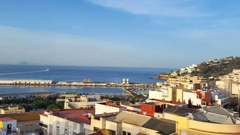 Muelle de Levante, vistas a San Amaro