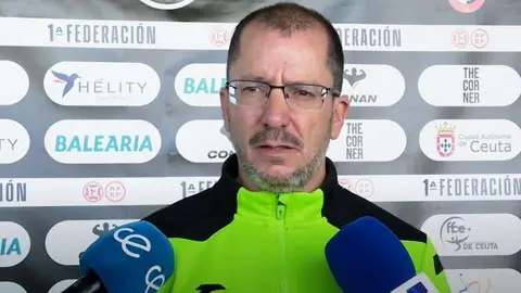 Jos&eacute; Juan Romero, entrenador de la AD Ceuta