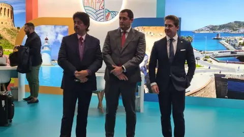  Presentaci&oacute;n del Grupo OH N!CE en el stand de Ceuta / Laura Ortiz 