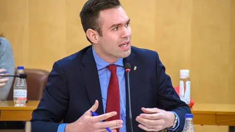  Carlos Verdejo durante su enfrentamiento con el presidente de la Ciudad / Javier Sakona 