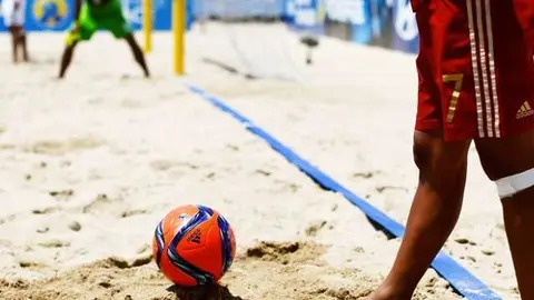 F&uacute;tbol playa