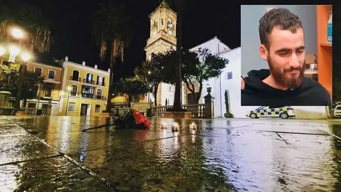 La Plaza Alta de Algeciras, escenario del crimen. Arriba a la derecha, Yassine Kanjaa