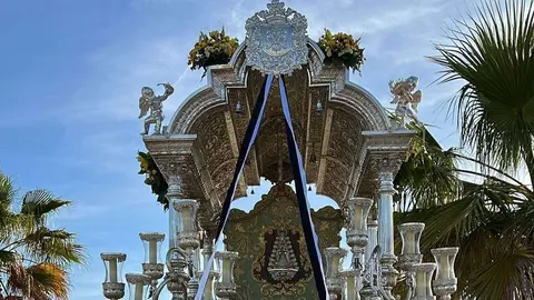 El Simpecado de Ceuta, camino de El Roc&iacute;o