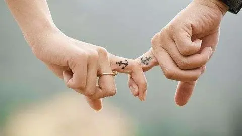 pareja romance cita novios
