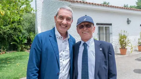 Karim Breir Moreno y Marcos Socas, pr&aacute;ctico mayor jubilado del puerto de Algeciras (PuenteDeMando)