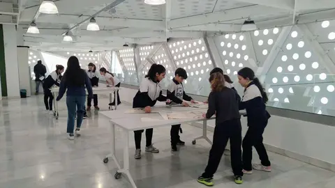 D&iacute;a de las lenguas maternas, actividades organizadas por la Fundaci&oacute;n Premio Convivencia y llevadas a cabo en la Estaci&oacute;n de Ferrocarril
