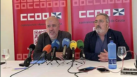 El secretario general de CCOO, Unai Sordo, junto a su hom&oacute;logo en Ceuta, Emilio Postigo (CEDIDA)