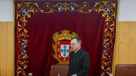  Juan Vivas, a su llegada al sal&oacute;n de Plenos 
