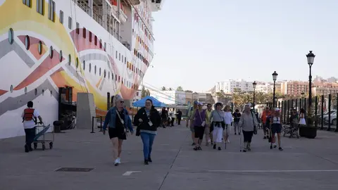Turistas del crucero &laquo;Norwegian Sun&raquo;
