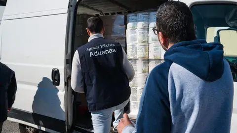 Imagen de la primera prueba piloto  puesta en marcha para la futura aduana comercial (DELEGACI&Oacute;N DEL GOBIERNO)