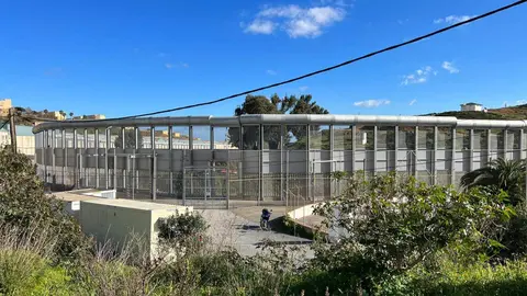 Per&iacute;metro frontera valla