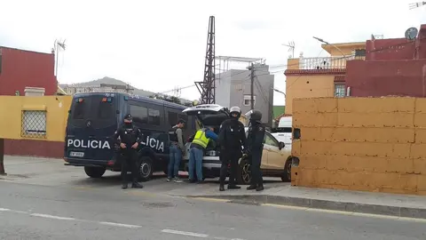 Operativo antidroga en Claudio V&aacute;zquez Polic&iacute;a Nacional