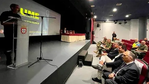 Un momento de la reuni&oacute;n celebrada en el Palacio de la Asamblea (CEDIDA)