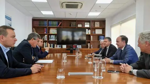 Un momento de la reuni&oacute;n entre Landaluce, Doncel y Garc&iacute;a (CEDIDA)