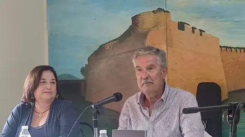 El ceut&iacute; Carlos Bernal presenta su libro&nbsp;&laquo;Noray&raquo; en Algeciras