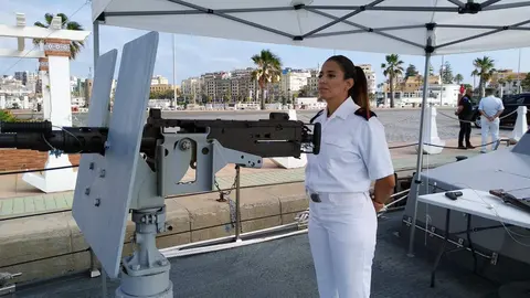 Jornada puertas abiertas en la patrullera Isla de Le&oacute;n por el D&iacute;a de las Fuerzas Armadas