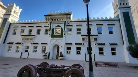 Estaci&oacute;n de Ferrocarril 4