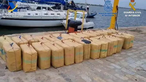 Parte del alijo incautado (CEDIDA)