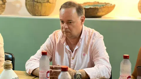 Javier Celaya, candidato al Congreso del PP, tras su comparecencia ante los medios de este lunes / Laura Ortiz