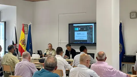 &Oacute;scar Jaime Jim&eacute;nez junto Marcos Llago, comandante general de Ceuta