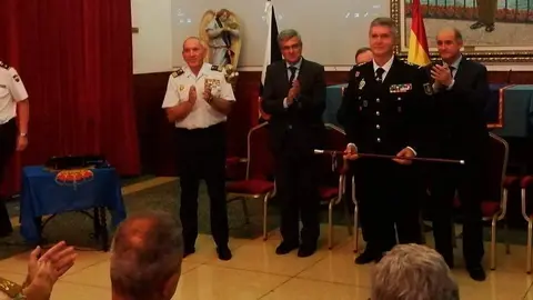 L&oacute;pez Gordo toma posesi&oacute;n polic&iacute;a