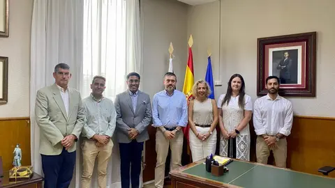 El nuevo director de &lsquo;CEPSA Marine Fuel Solutions&rsquo; se re&uacute;ne con el presidente de la Autoridad Portuaria de Ceuta
