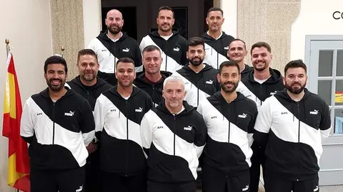 Equipo de la APC en el campeonato interpuertos de f&uacute;tbol-sala (APC)
