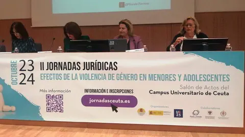 Un momento del debate inaugurado este lunes en el Campus Universitario (C.A.)