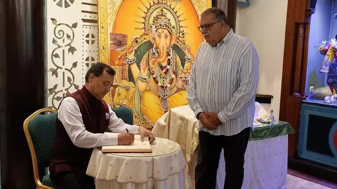 Embajador de la India en Ceuta: participa en el Aarti y se re&uacute;ne con el presidente Juan Vivas