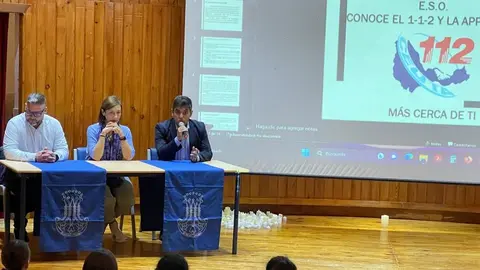 Un  momento de  la charla ofrecida en el colegio La Inmaculada (CEDIDA)