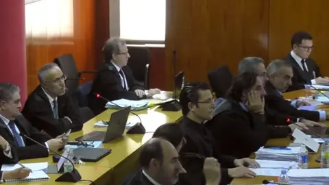  Parte de los abogados, en un momento de la sesi&oacute;n de tarde 