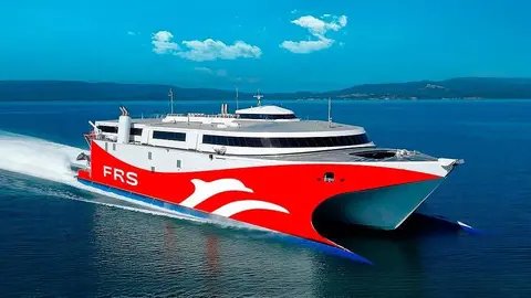El ferri de FRS &laquo;Levante Jet&raquo;