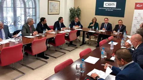 Un momento del encuentro celebrado en la sede de la Confederaci&oacute;n de Empresarios de M&aacute;laga (CEDIDA)