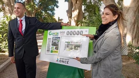 Presentaci&oacute;n cup&oacute;n de la ONCE en los Jardines de la Argentina