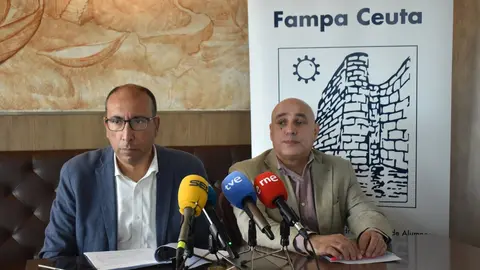 Mohamed Ali y Joan Casares (R. B&aacute;ez)