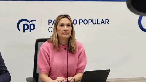 Cristina D&iacute;az durante la rueda de prensa en la sede del Partido Popular