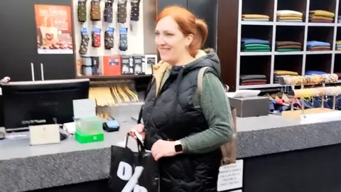 Una de las ganadoras de los 20 cheques-regalo de 200 euros