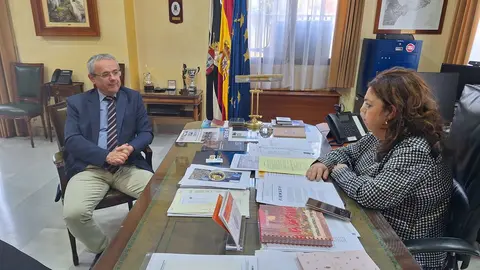 Cristina P&eacute;rez junto al embajador de la Rep&uacute;blica de Eslovenia (Cedida)