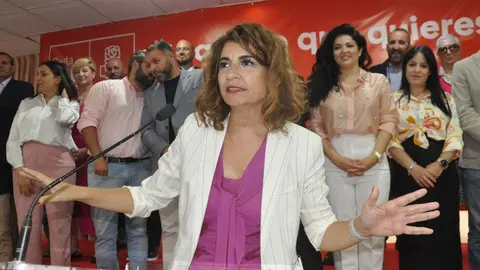  La ministra de Hacienda, Mar&iacute;a Jes&uacute;s Montero, durante la pasada campa&ntilde;a electoral de las Auton&oacute;micas en Ceuta./archivo 