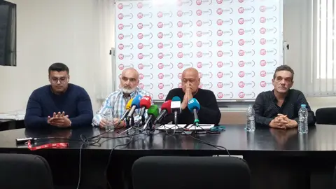 Un momento de la rueda de prensa del sindicalista Diego Gir&aacute;ldez ofrecida hoy en la sede de UGT (C.A.)