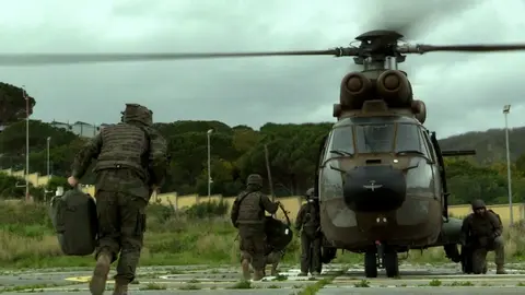Entrenamiento conjunto de helitransporte