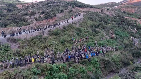 Operativo del ej&eacute;rcito marroqu&iacute; (FAR) MARRUECOS INMIGRANTE SALTO VALLA