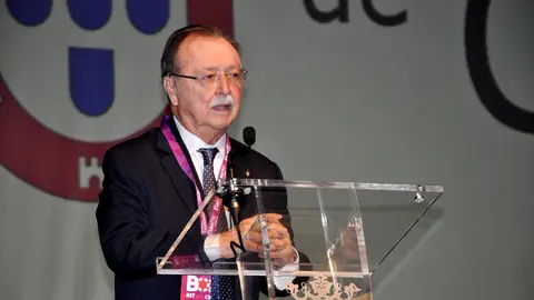  El presidente de la Ciudad, Juan Vivas, durante la inauguraci&oacute;n de Bet On Ceuta / Pablo Mat&eacute;s 