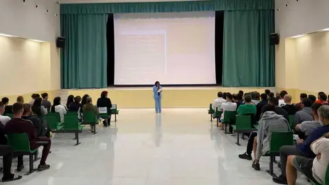 Proyecci&oacute;n de la pel&iacute;cula en el sal&oacute;n de actos del centro (CEDIDA)